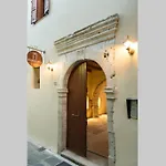 Kamaraki-apartments Апартаменти *