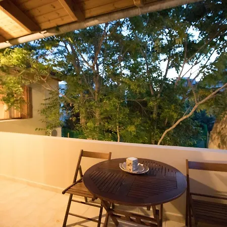 Kamaraki-apartments *