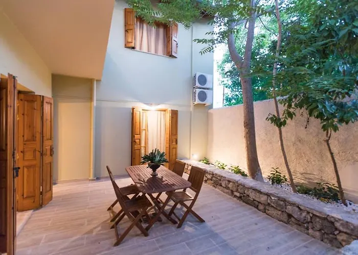 Апартаменти Kamaraki-apartments