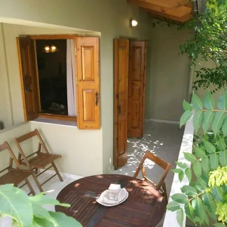 Kamaraki-apartments *